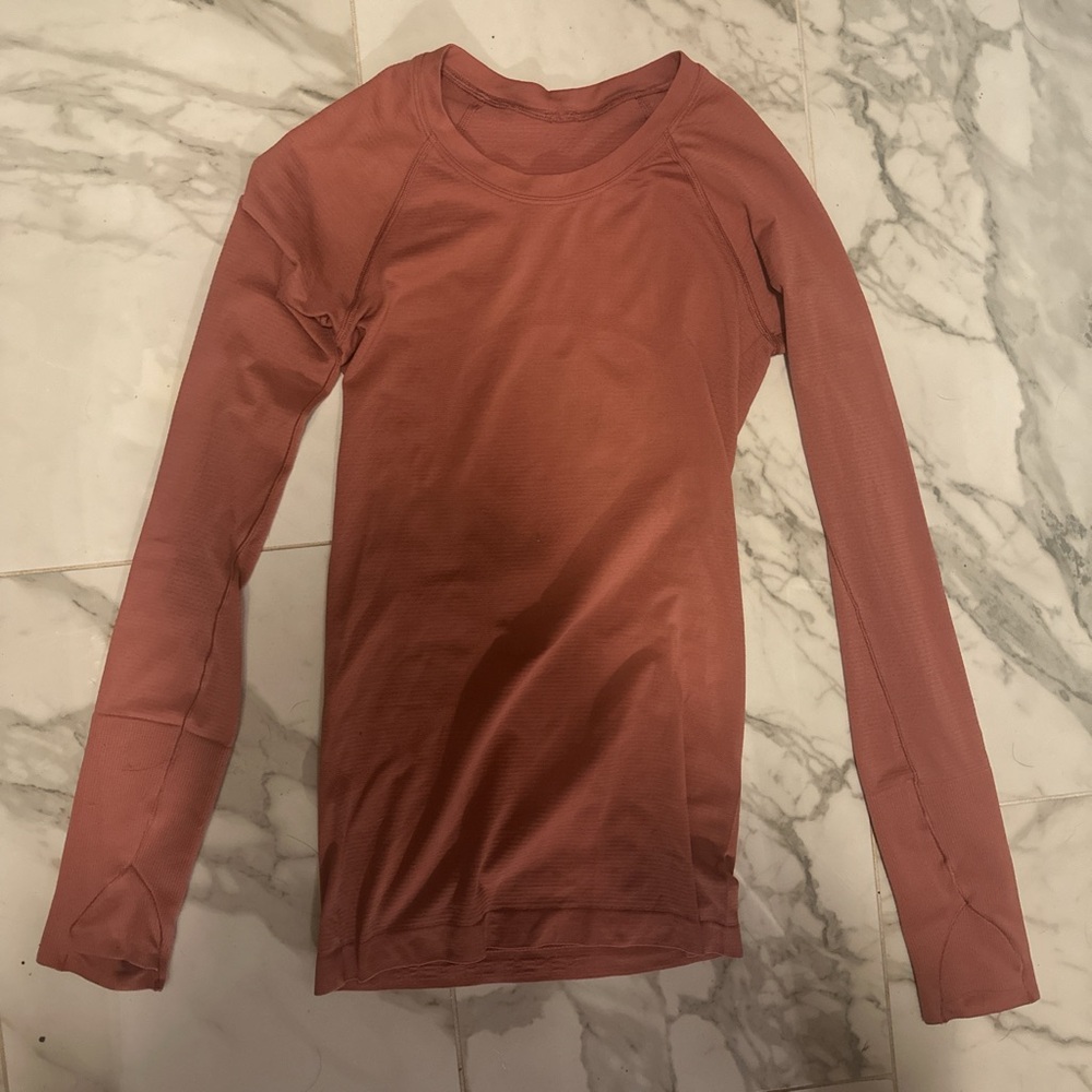 Lululemon long sleep swiftly tech. Size 4. Great condition!
